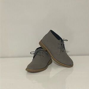 Perry Ellis Gray Chukka Boots with Suede Finish